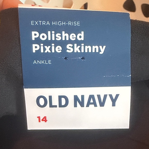 Old Navy Women's Polished Pixie Pants - Picture 5 of 5